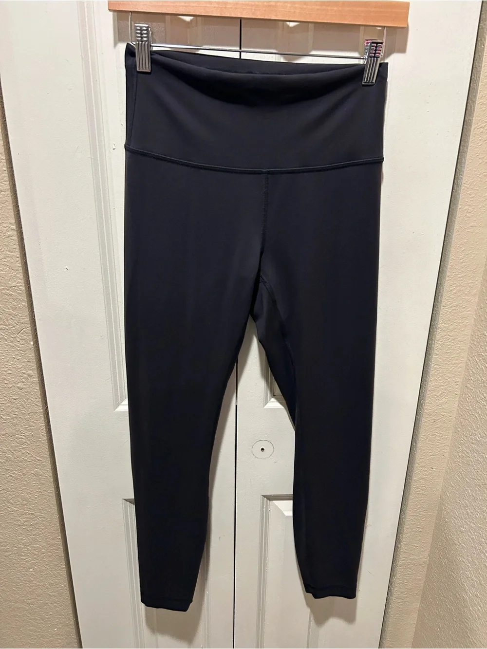 Lululemon Wunder Train High-Rise Tight 25” Black , size 8